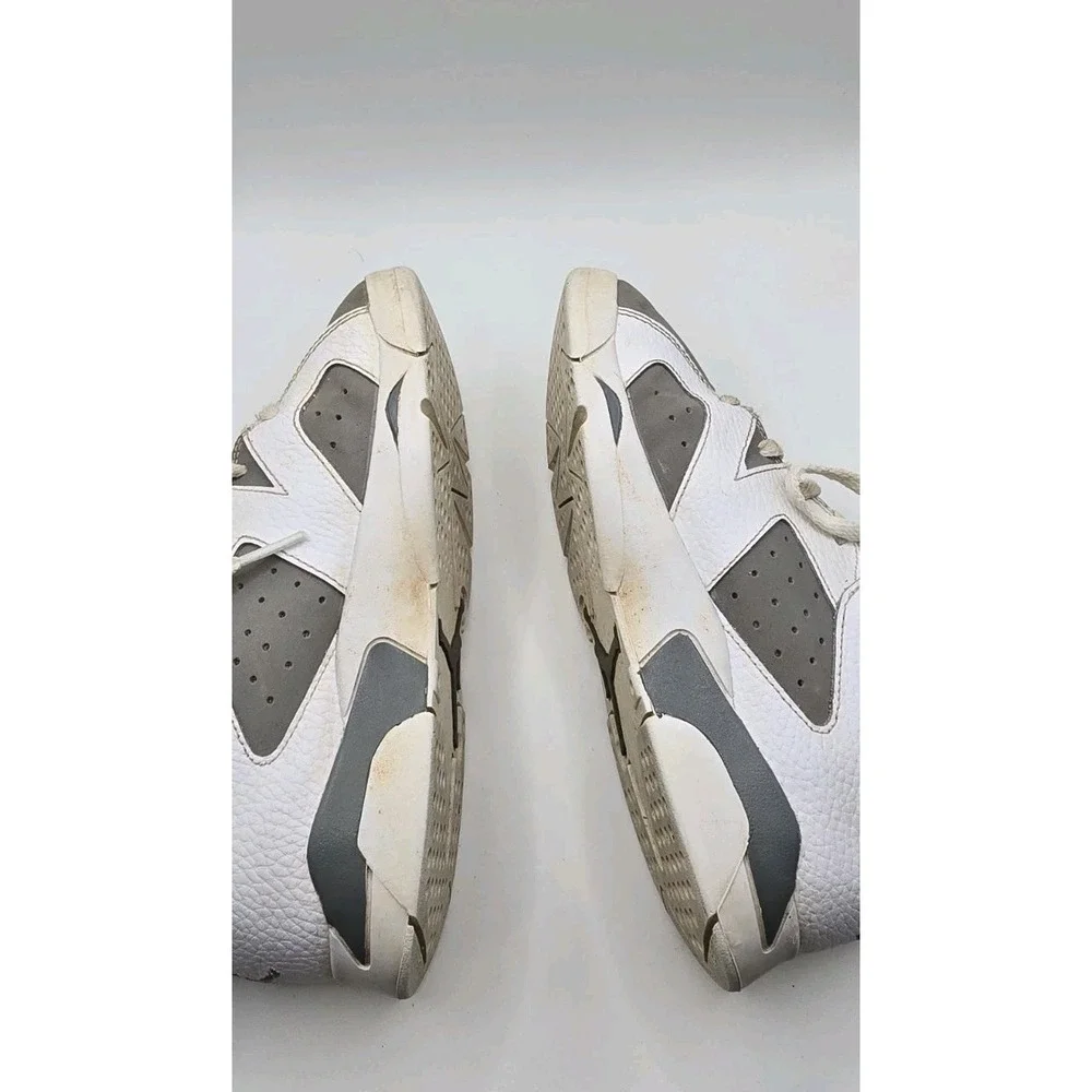 Nike Air Jordan 6 Retro Size 2.5Y‎ Athletic Shoes Sneakers White Size